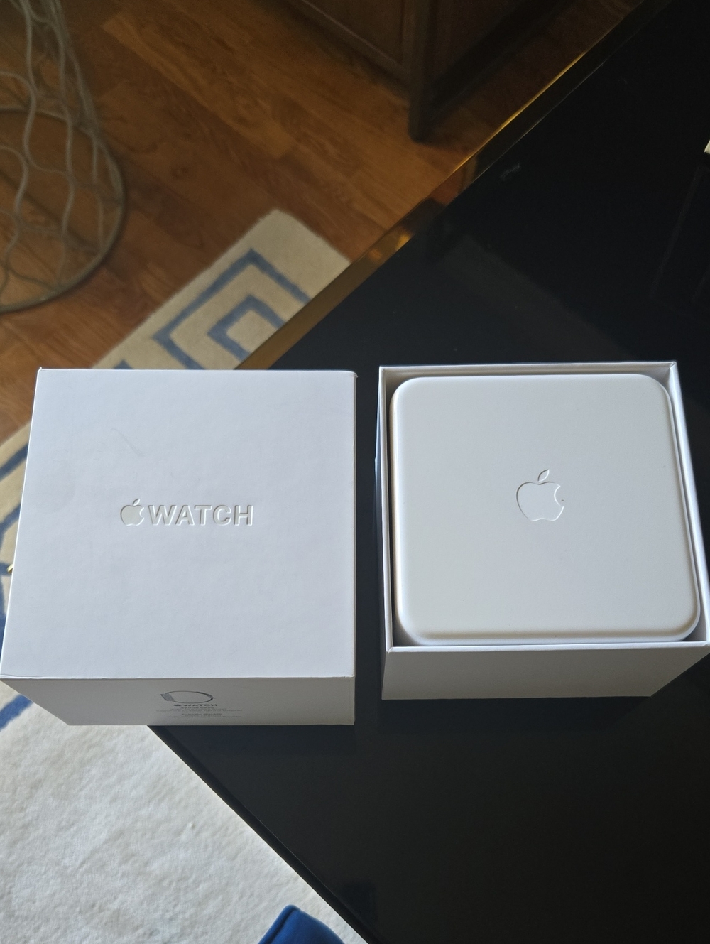 Apple White Apple Watch Box with Inner Case - Apple